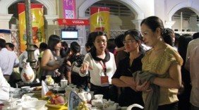  Phiên chợ hàng Việt tại Sóc Trăng và Kiên Giang