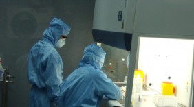 Việt Nam chế tạo thành công thiết bị chuyên dụng pha chế thuốc ung thư
