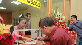 Ngân hàng Việt xuất ngoại