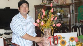 Du học sinh Pháp về Việt Nam làm hoa sen ướp tươi