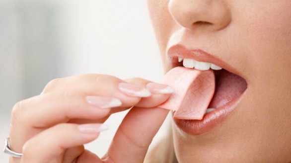 Vì sao nên nhai kẹo cao su khi căng thẳng