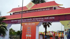 Hội chợ thương mại quốc tế Festival Huế 2016: Hàng giá rẻ, bình dân hút khách