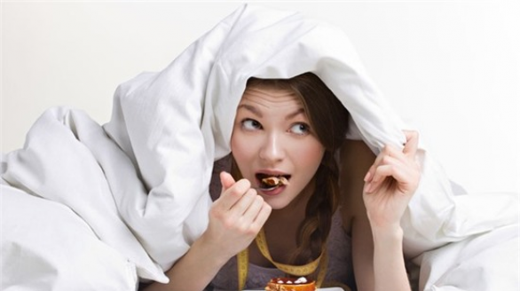 Ăn tối muộn: Thói quen âm thầm gây nguy hại cho sức khỏe