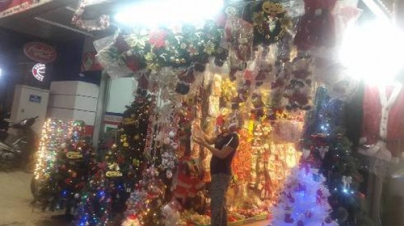 Thị trường hàng hóa mùa Giáng sinh tại TP.HCM: hàng Việt chiếm ưu thế