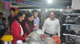 Hội chợ hàng Việt phục vụ công nhân lao động ở Đông Anh, Hà Nội