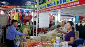 Hơn 300 gian hàng tham gia Hội chợ Công Nông nghiệp - Thương mại Bình Thuận 2016