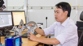 8x bỏ học thạc sĩ Hàn Quốc mở công ty chế tạo robot