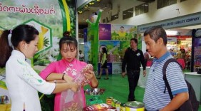 Binh đoàn 16 đẩy mạnh quảng bá, mở rộng thị trường tại nước bạn Lào