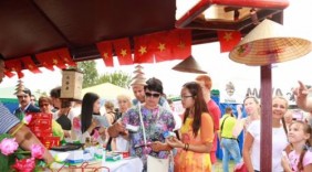 Gian hàng Việt Nam 'hút khách' tại hội chợ lớn nhất Ukraine
