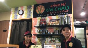 Những chàng trai Việt khởi nghiệp với bánh mỳ Hội An ở Nhật