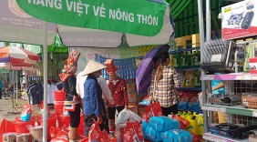 Lai Châu: Đưa hàng Việt về miền núi