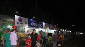 Phiên chợ hàng Việt với công nhân tại Cần Thơ