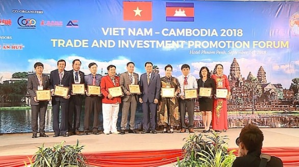 FrieslandCampina Việt Nam được vinh danh tại Lễ trao giải châu Á – Asia Awards 2018