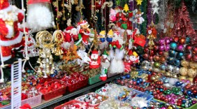 Cửa hàng người Việt ở Séc hút khách mùa giáng sinh