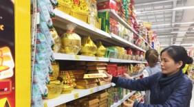 Thị trường bánh kẹo Tết: Hàng Việt ganh đua cùng hàng ngoại