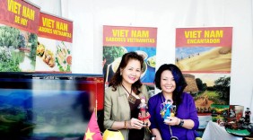 Gian hàng Việt Nam được rất nhiều bạn Mexico yêu thích tại Lễ hội Phương Đông