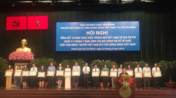Tích cực hỗ trợ hàng Việt, VinCommerce nhận bằng khen của TP Hồ Chí Minh