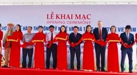 Khai mạc Hội chợ Quốc tế hàng thủ công mỹ nghệ và quà tặng và Triển lãm quốc tế mỗi xã một sản phẩm