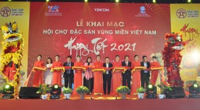 Khai mại Hội chợ Đặc sản vùng miền Việt Nam tại Vincom Plaza Long Biên