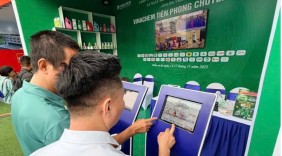 Gian hàng Vinachem tạo điểm nhấn tích cực tại Online Friday 2025