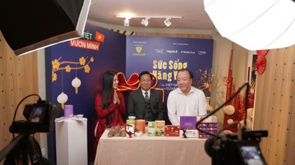 Không gian lan tỏa niềm tin vào hàng Việt