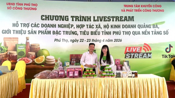 Nông sản Gia Lai lên sóng livestream: Một cú ‘chạm’ - đi muôn nơi