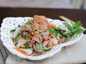 Nộm thịt bò chua cay giải ngán ngày Tết